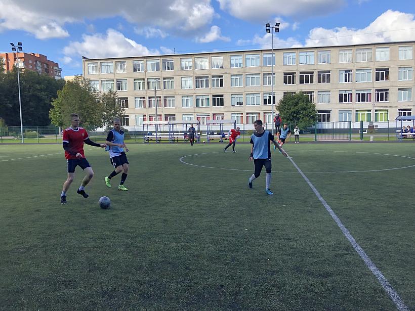 Футбольная команда «ГЕО-ПРОЕКТа» дебютировала с ничьей в Петербургской лиге чемпионов 