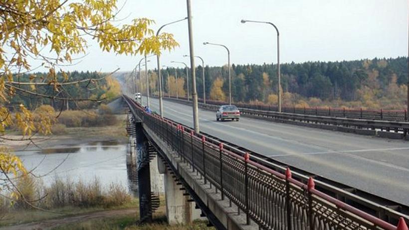 Мост через реку Вятка, Кировская область