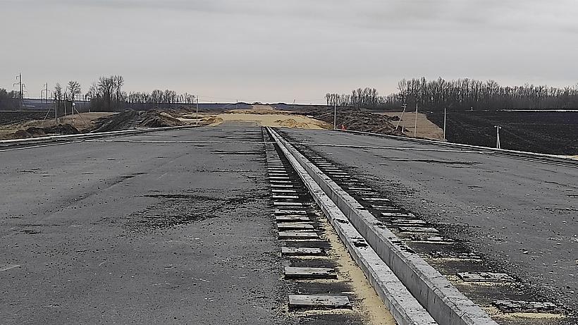 На строящемся обходе Спасска в Пензенской области продолжаются работы по возведению развязок и мостов через реки Студенец и Шелдаис