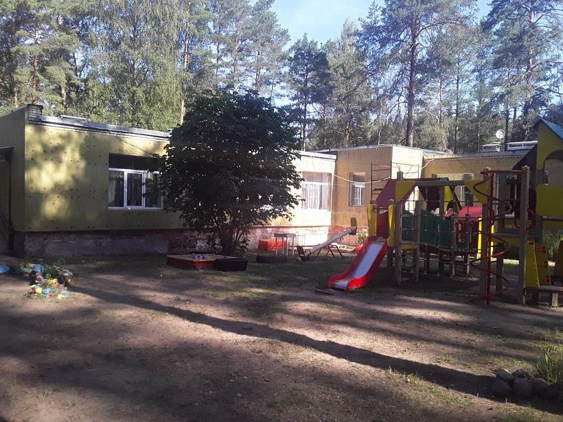 Продолжаем ремонтировать здание социального приюта в поселке Демянск Новгородской области 