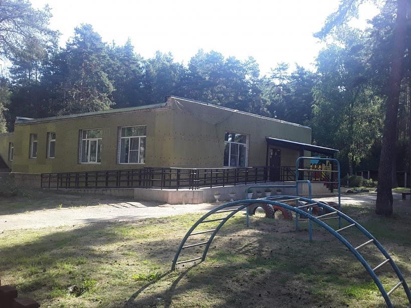 Продолжаем ремонтировать здание социального приюта в поселке Демянск Новгородской области 