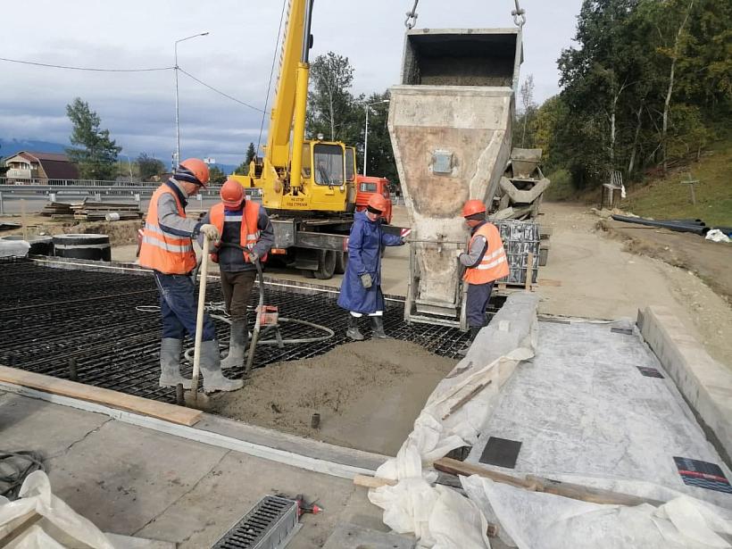 Завершается капитальный ремонт искусственного сооружения на 65-м км автодороги А-333 в Тункинском районе Бурятии